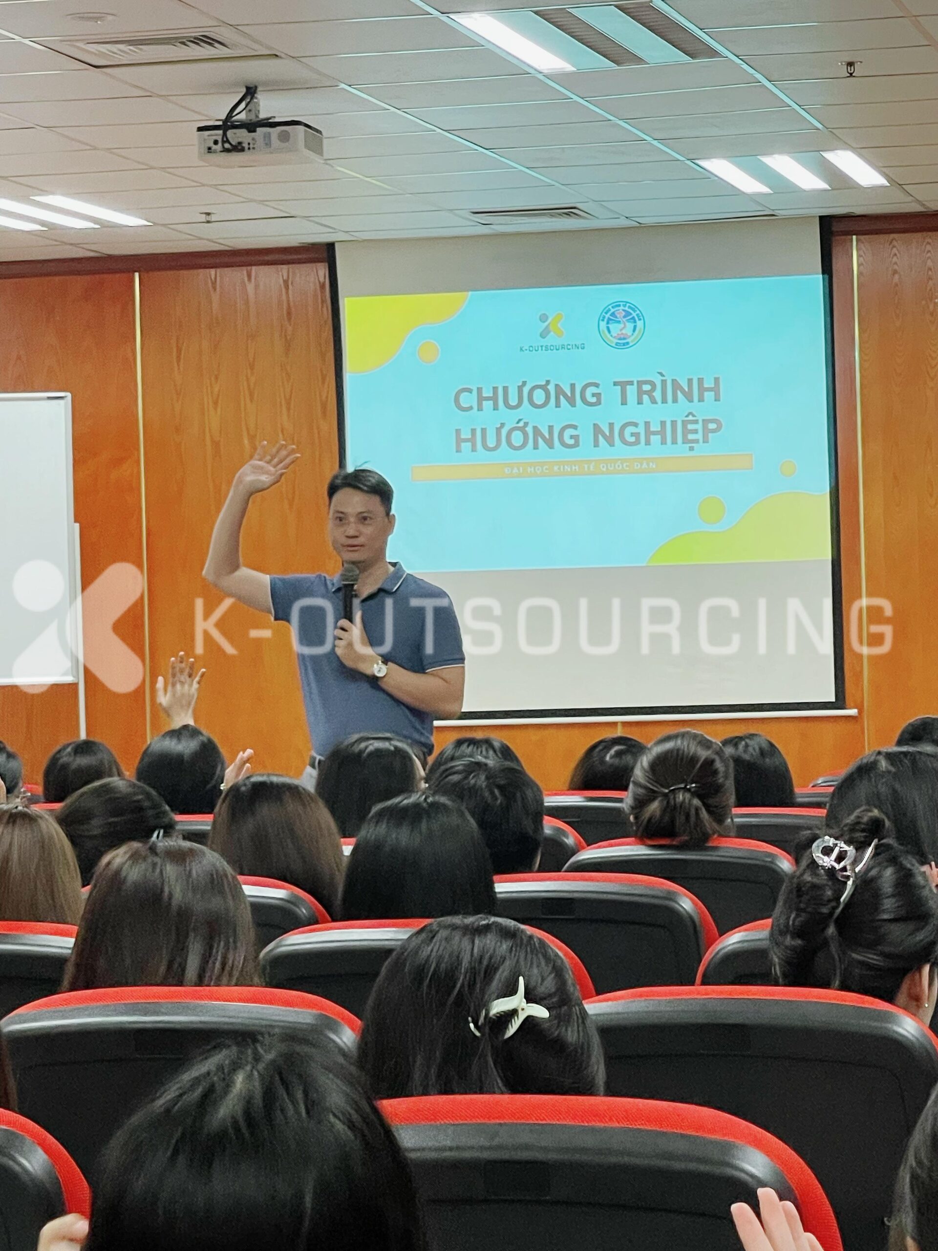 KOS x NEU | Buổi Hướng Nghiệp Ngành Quản Trị Nhân Lực – Gắn Kết Kiến Thức và Thực Tiễn