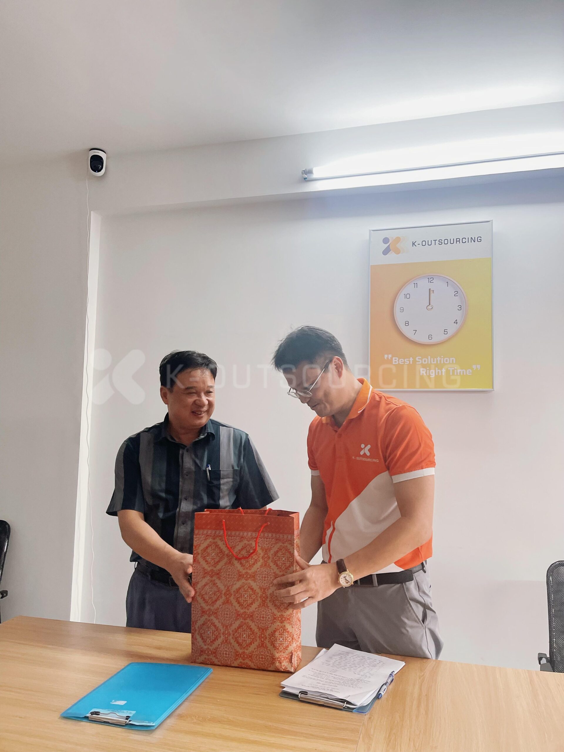 KOS Gặp Gỡ & Hợp Tác Cùng Trung Tâm Giới Thiệu Việc Làm Tuyên QuangKos Gặp Gỡ & Hợp Tác Cùng Trung Tâm Giới Thiệu Việc Làm Tuyên Quang