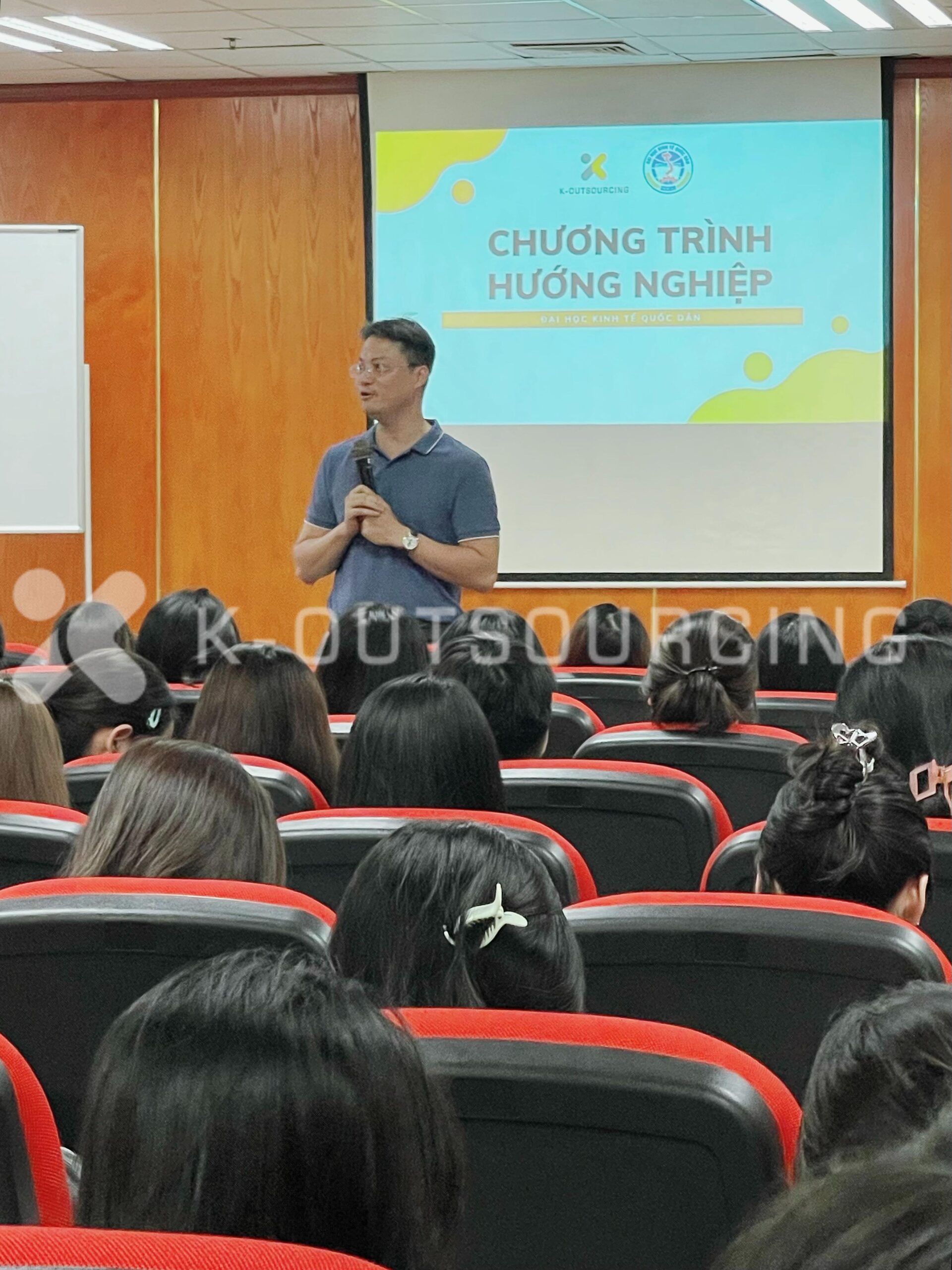 KOS x NEU | Buổi Hướng Nghiệp Ngành Quản Trị Nhân Lực – Gắn Kết Kiến Thức và Thực Tiễn