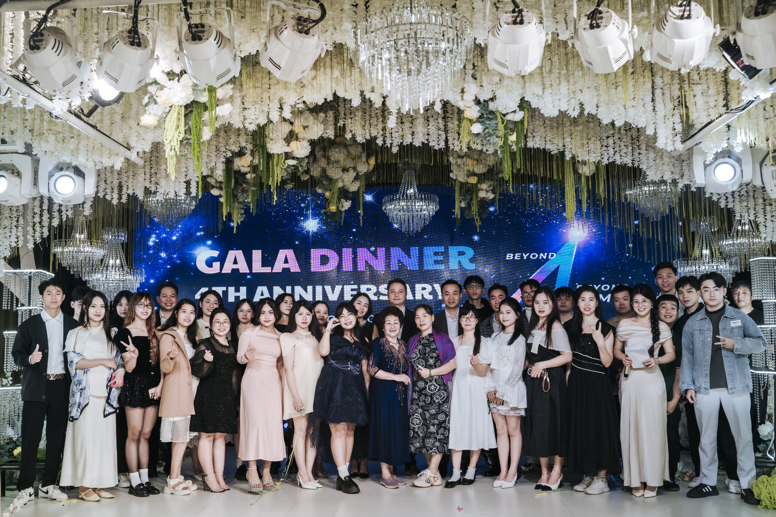 Gala Dinner KOS: Hành Trình Vươn Mình, Khẳng Định Giá Trị & Chạm Đỉnh Vinh Quang